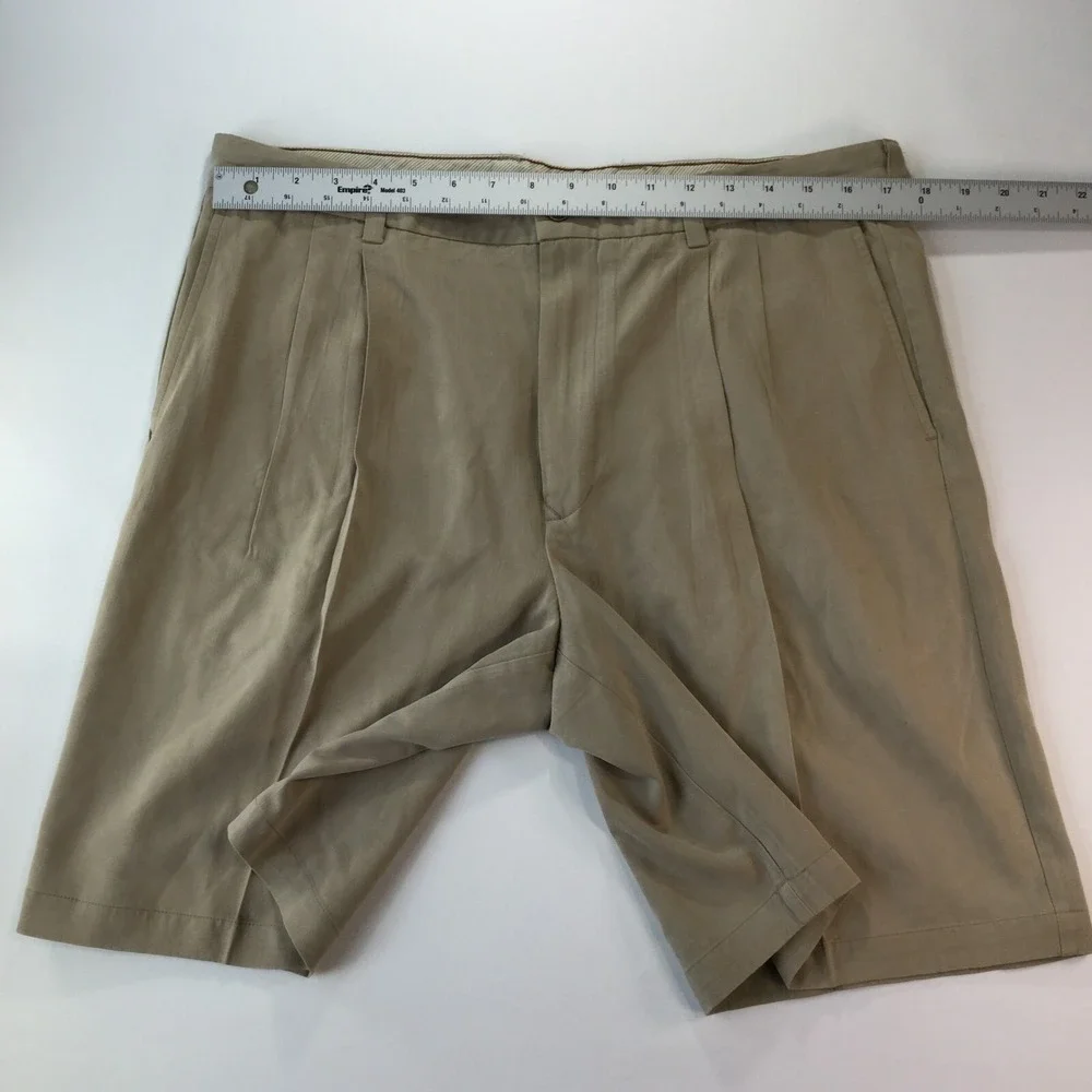 Tommy Bahama Pleated Shorts Mens 36 Khaki Tan Silk Bamboo Herringbone Tropical